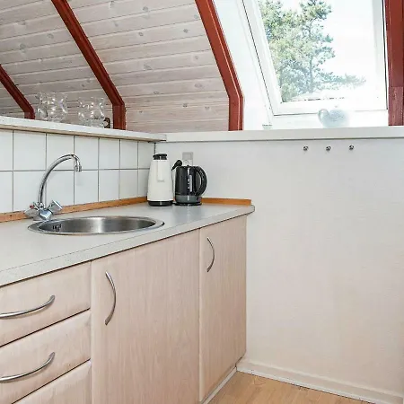 Three-bedroom Holiday In Dyrvik Hébergement de vacances *