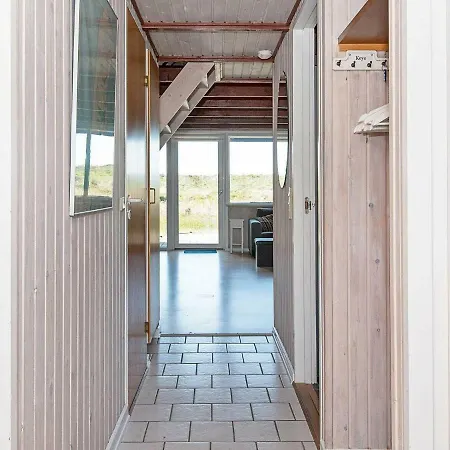 Three-bedroom Holiday In Dyrvik Hébergement de vacances *